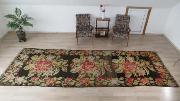 tapis moldave ancien