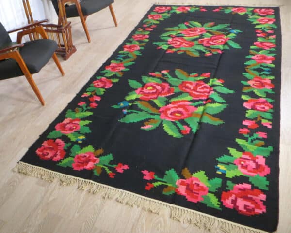 tapis moldave vintage fait main
