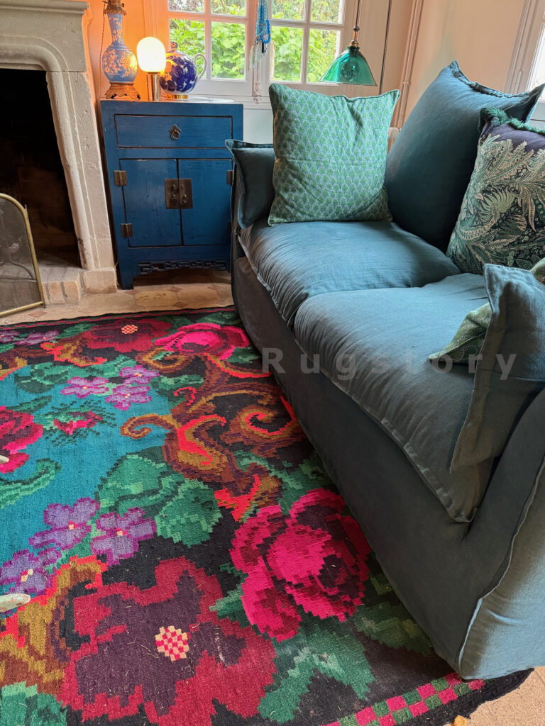 tapis kilim bleu
